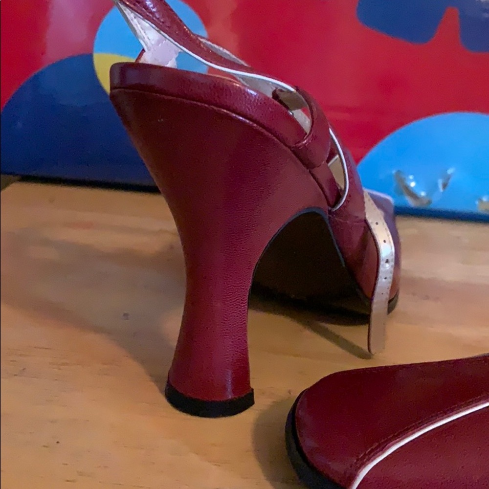 Red T Straps - Picture 3 of 4